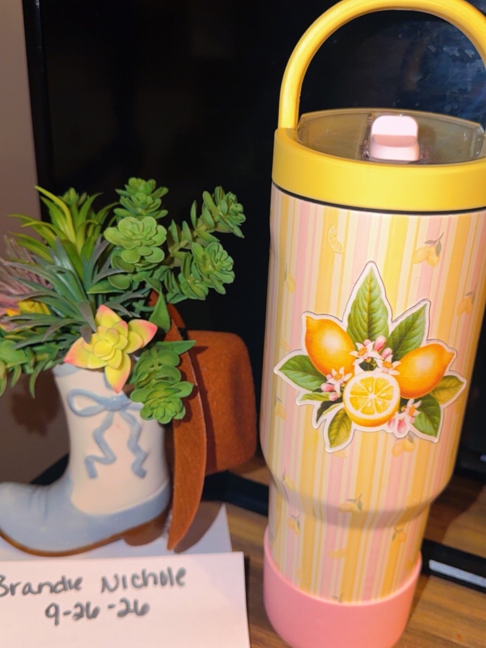 32oz Lemon Stripe hydrojug sport